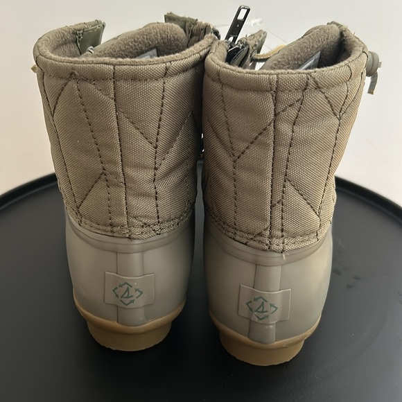 Sperry saltwater quilted boot size women 7 - Picture 4 of 4
